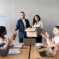 Cómo presentarnos, dar instrucciones, ofrecer y pedir ayuda