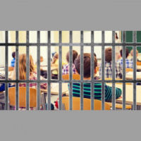 Barn tvingas gå i skolan!