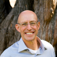 Michael Pollan with Dacher Keltner on the new science of psychedelics