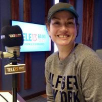 Javiera Contador y La puerta de al lado