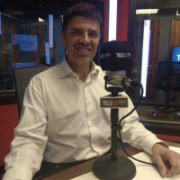 Díaz y aeropuerto: Podría ser Pablo Neruda el terminal internacional y Violeta Parra el nacional