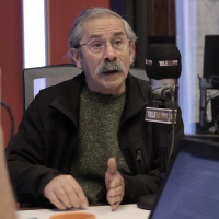 Alejandro Mono González sobre murales y graffitis: Más que perseguir, hay que educar