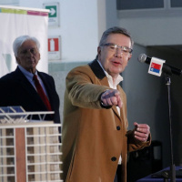 Lavín: La gente tiene una imagen de las viviendas sociales que no es lo que vamos a hacer