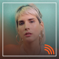 Paulina Flores habla de su primera novela “Isla Decepción”