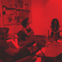 לכתוב על מקום שהוא לא תל אביב