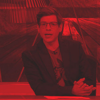 אנו צוחקים בזאת: בית ספר לסטנדאפ