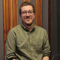 Cuando el escritor mira, espera y recoge el relato