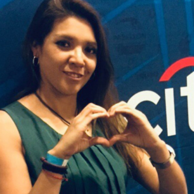 Encendiendo Corazones- Deja De Sobrevivir Y Aprende A Vivir.