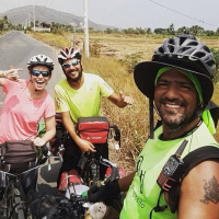 Cicloviajeros por Sura, revista Sorora y Andy Cox - Viajando Despacio 209