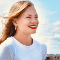 Vieraana suomen kielen opettaja Roosa Kuusisto