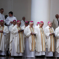 Skrzywdzeni w Kościele i komisja. Czy biskupi boją się prawdy [Tematy Tygodnika]