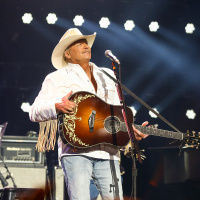 HOT COUNTRY MINUTE! Alan Jackson Is Coming To PGH  Clint Black Has A New Show!