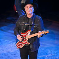 Clint Black Talks Talking In Circles With Clint Black, Coffee  Listener Question.