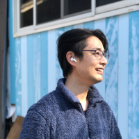 現代のスナフキン、ジョニー宇宙の宇宙。マットさん降臨。ノックと話した。関西弁部屋、タイ語部屋のコミュニケーションのモードの話。僕の中での凄い聞き手は武田双雲さんが一位。