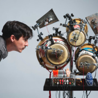 Episode 3: ROBOT, TEACH US TO GROOVE - with Efraín Rozas