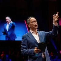 Michael Hasted talks to American comedian PEP ROSENFELD in Amsterdam