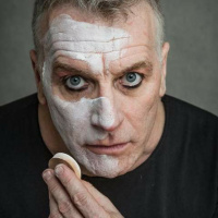 Interviews with mime artist BILL BOWERS and the director of THE WOMAN IN BLACK, Robin Herford