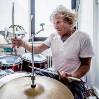 Interviews with drummer Rob Kramer and dancer Chuck Jones of Nederlands Dans Theater