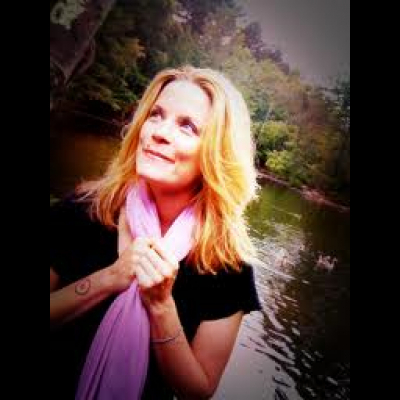 See Jane Do, Hosted By Elisa Parker