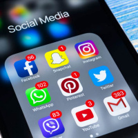 A Quick Look At How Social Media Effects Our Lives