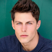 Campeón de España Amateur de MMA habla de que se gana más dinero de modelo que de luchador