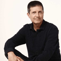 ASÍ TE MANIPULAN LOS MEDIOS // Raimon Samsó