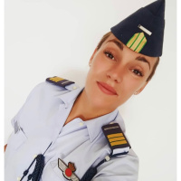 Maria Luengas - Mujeres que intimidan a los hombres // ¿hay machismo en el ejército? - La actitud como estilo de vida.