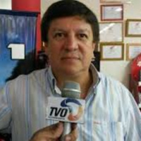 Todos los comercios tiene que abrir, no entra un centavo