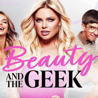 Episode 217 : Beauty and the Geek