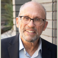 Adam Nagourney on the endangered California Dream