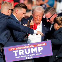 15-7: Atentado contra el expresidente norteamericano Donald Trump.