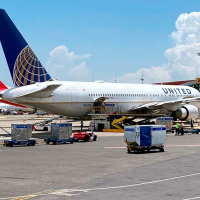 08-10. Ejecutivo frena rebajar los boletos aéreos e impuesto de renta a trabajadores independientes.