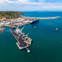 14-8: Congestionamiento en la terminal portuaria de Caldera.