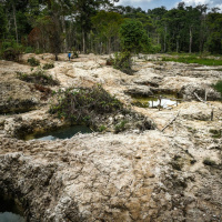 19-4: Dos situaciones ambientales de cuidado en la zona norte del país.