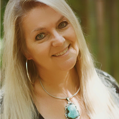 In The Flow With Lauri Albert