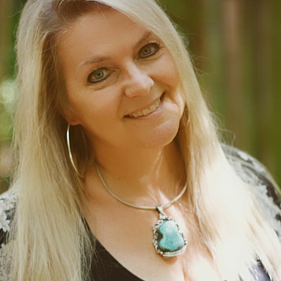 In The Flow With Lauri Albert