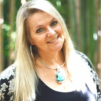 In The Flow With Lauri Albert