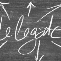 Powierzać czy nie powierzać?