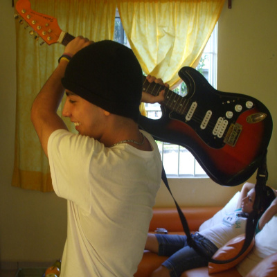 Axel León Un Emprendedor Desde Los 19