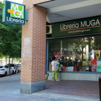 Una tarde de libros en la Librería Muga