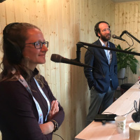 De Overheid Helpt, Of Niet? Nienke Homan, Teun Bokhoven - Springtij 2020