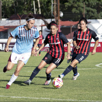 ¡Fútbol femenino profesional!