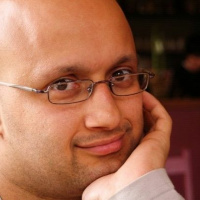 על אנשים(לא רק)מצחיקים: וודי אלן, גון קליז וסשה ברון-כהן, אורח: אלון גור-אריה