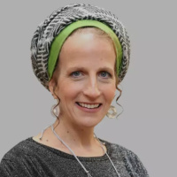 על גבורה ורעות ב7.10, פרק מיוחד ליום השנה לשביעי באוקטובר, אורחת: עפרה לקס