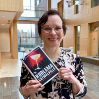 #54 Vieraana Marja Aarnipuro - Kaarina Riikonen ratkaisee: Kuolema catwalkilla