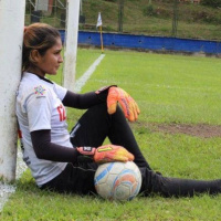 “Me desperté me vi la pierna derecha y la izquierda ya no la vi”: La historia de Johanis Menco, arquera colombiana