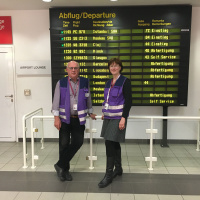 Mit Gott und Gummibärchen: Die Flughafen-Seelsorger