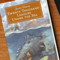Twenty Thousand Leagues Under the Sea by Jules Verne - Book REVIEW