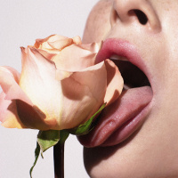 Smilemakers X Heretic: Smell  Sensuality