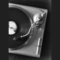 挖耳史 | 关于黑胶唱片的「胶流」与承载